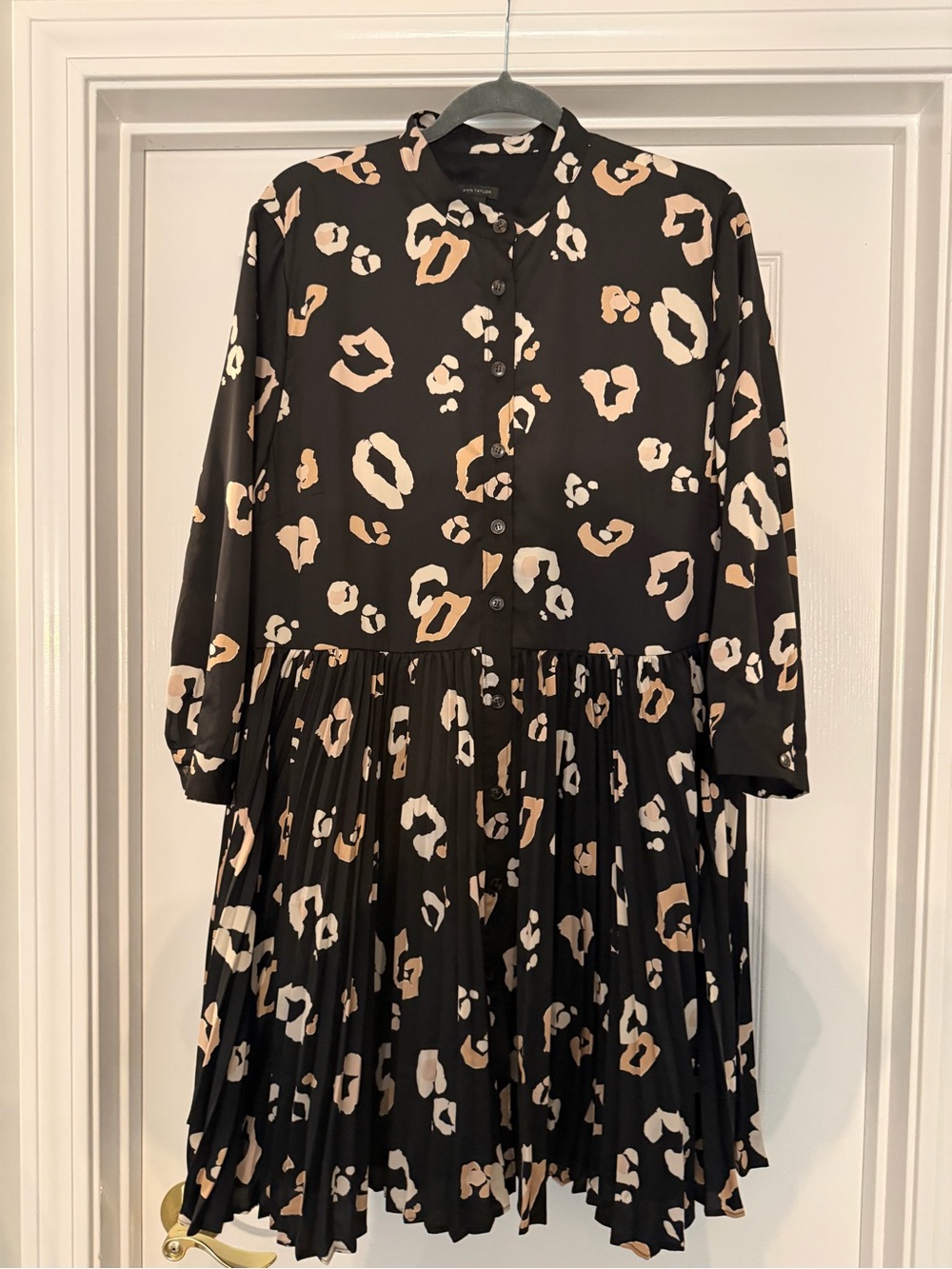 Ann Taylor Black Leopard Print Pleated Shirt Dress - Neutral Spots - XL